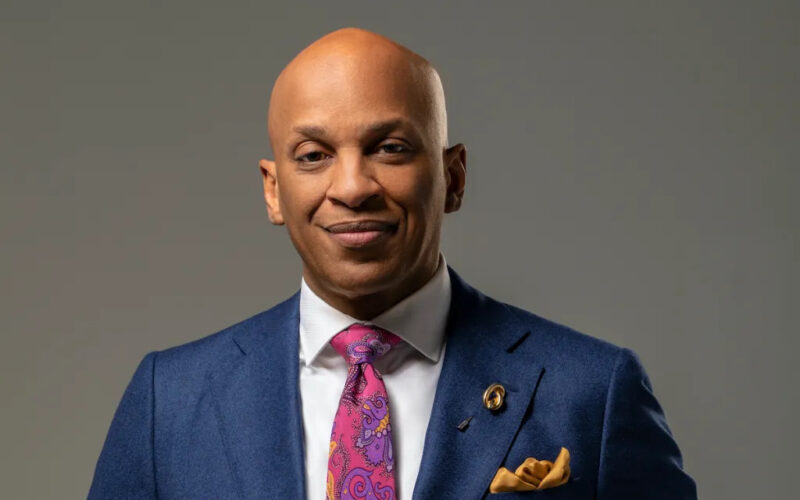 Gospel Singer Donnie Mcclurkin gives back to Jamaicans in need