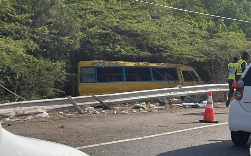 School children among over 30 people injured in crash along Portmore Toll road