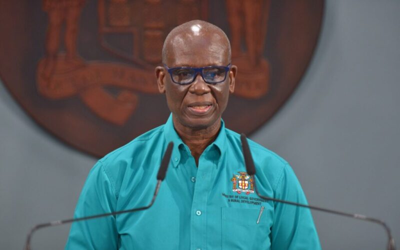 Minister of Local Government, Desmond McKenzie, calls on vendors in Montego Bay to adhere to market regulations