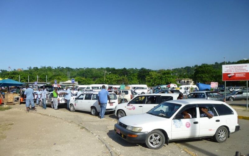 Taxi operators in Ocho Rios dissatisfied with deplorable condition of transportation centre