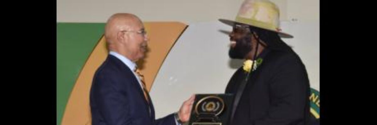 Gramps Morgan elated at receiving GG’s award.