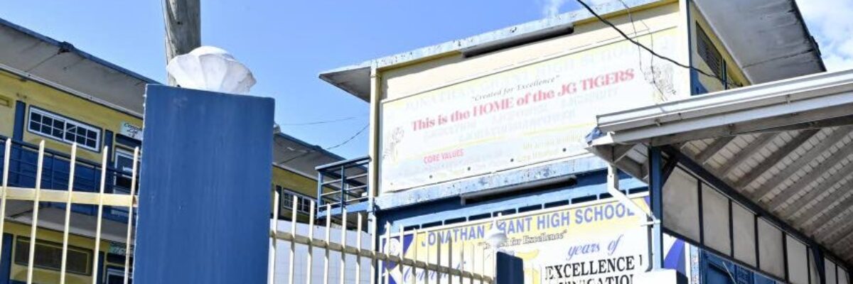 Students and teachers at Jonathan Grant High receive counselling following death of 14 y/o pupil