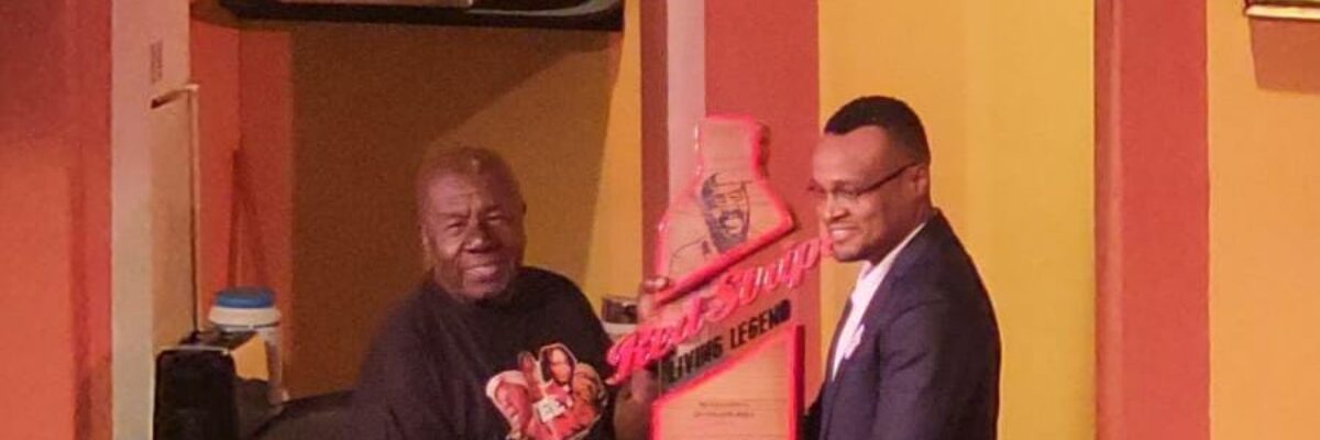 Jamaican actor Oliver Samuels receives Living Legend Award