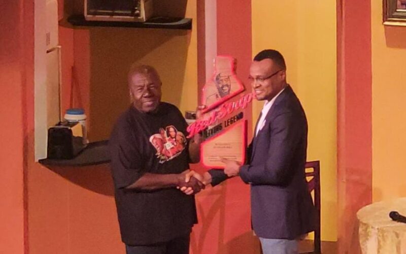 Jamaican actor Oliver Samuels receives Living Legend Award