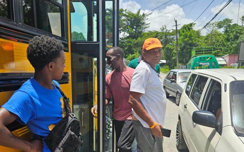 Transport Minister Daryl Vaz has stressed that every effort should be made to ensure that rural school bus tour is not politicized
