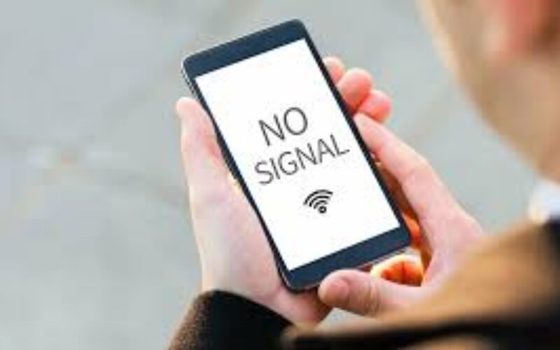 Digicel and Flow mobile customers face issues making and receiving calls