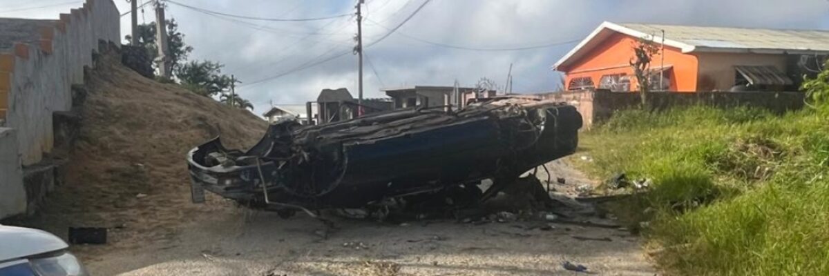 Some taxi operators in Clarendon withdraw service and block roads over bad conditions