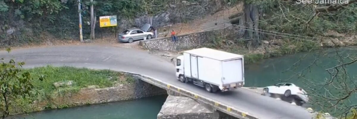 Motorists urged to exercise caution when travelling along Flat Bridge