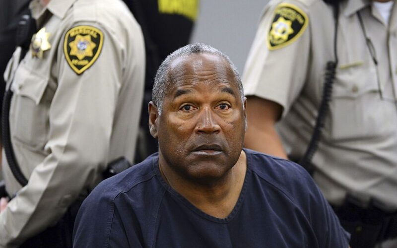 Former NFL star  OJ  Simpson  is  dead