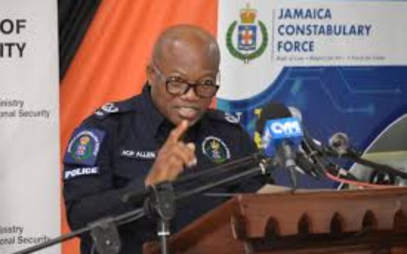 Area 3 police Head urges businesses to exercise vigilance when transferring large sums of cash