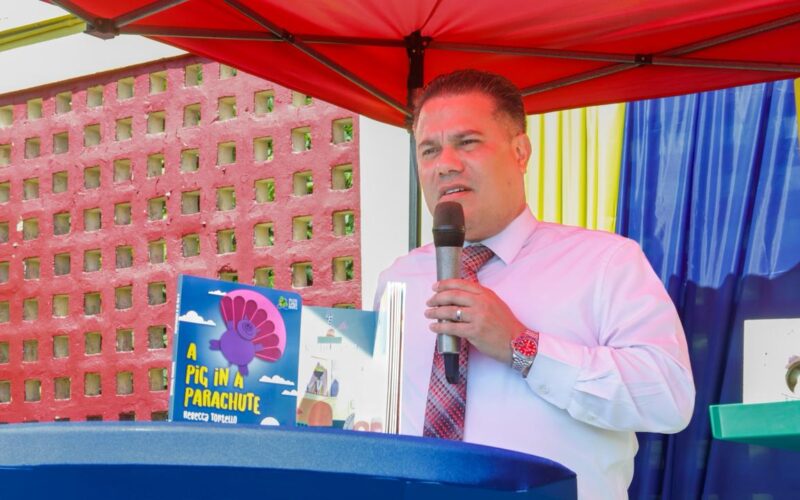 St. Ann’s Bay Infant School receives some 200 reading books under Books for Babies initiative