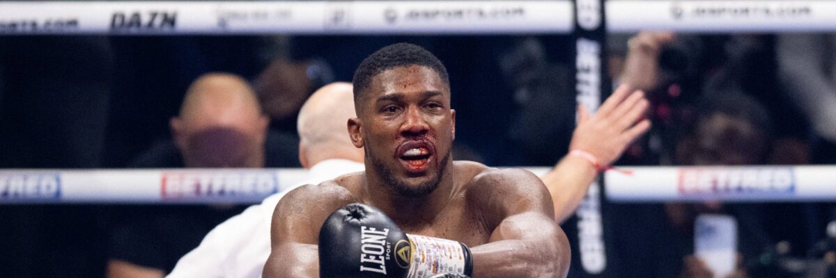 Anthony Joshua returns to the gym