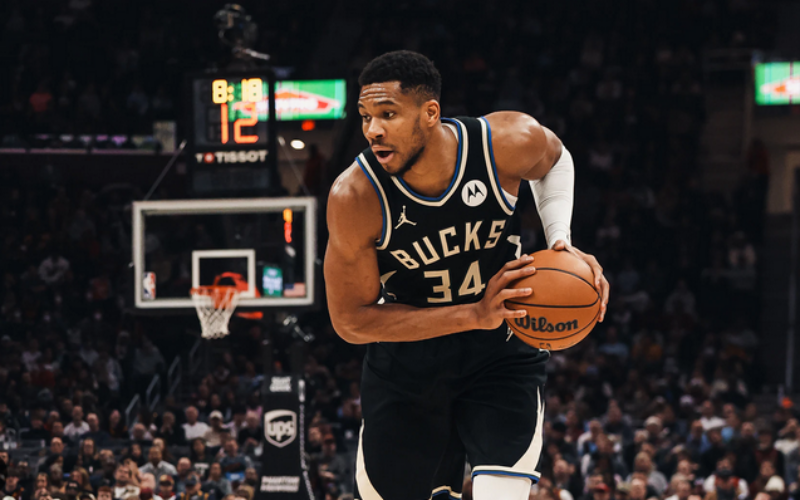 Giannis Antetokounmpo overall leader in NBA All-Star voting