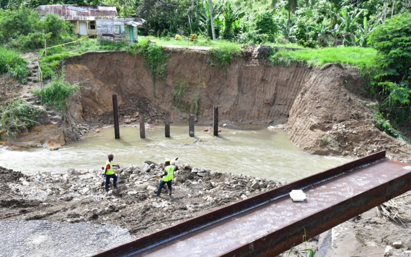 Troy Bridge expected to be completed by December