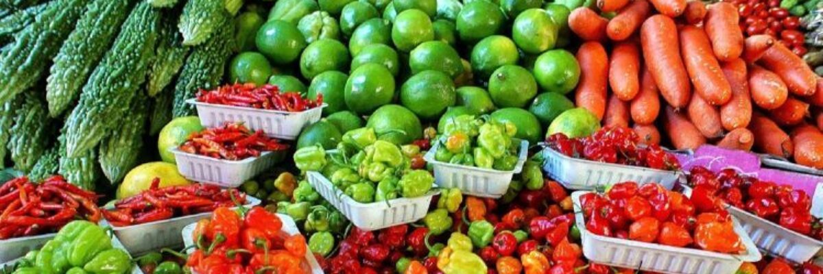 Market vendors report slow reduction in prices following Beryl