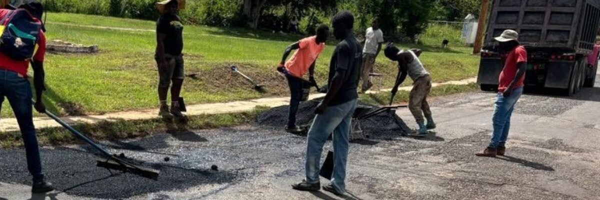 Emergency road repairs underway in Trelawny