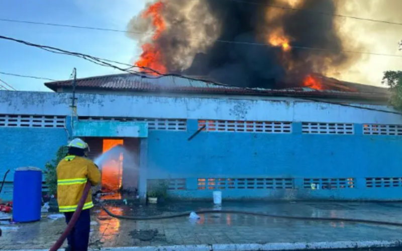 Vendors appeal for assistance following fire at a section of Pearnel Charles arcade this morning; Mayor to meet with them