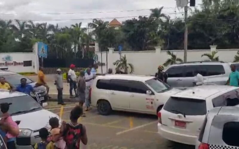 Some taxi operators on the St. Ann’s Bay to Discovery Bay route withdrew service protesting  lack of a transportation center