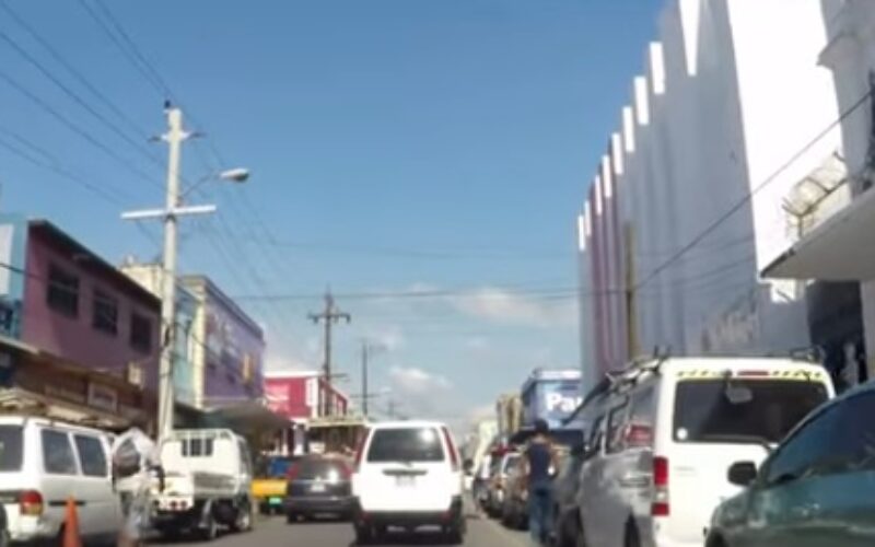 Two Indian merchants shot and wounded by disgruntled former employee