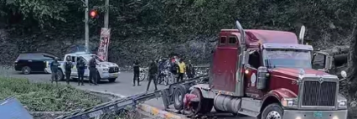 Bog Walk Gorge in St. Catherine impassable due to overturned trailer truck