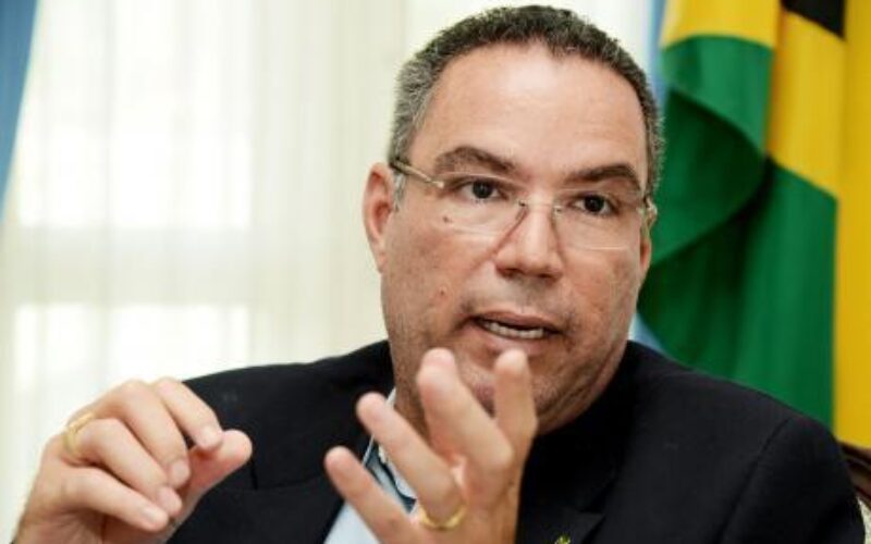 Vaz: process to transfer hackney carriage licence to route licence ongoing