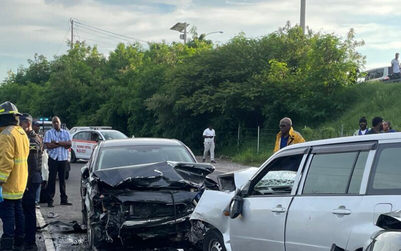 Several people injured in multi-vehicle crash along I-95 in St. Catherine